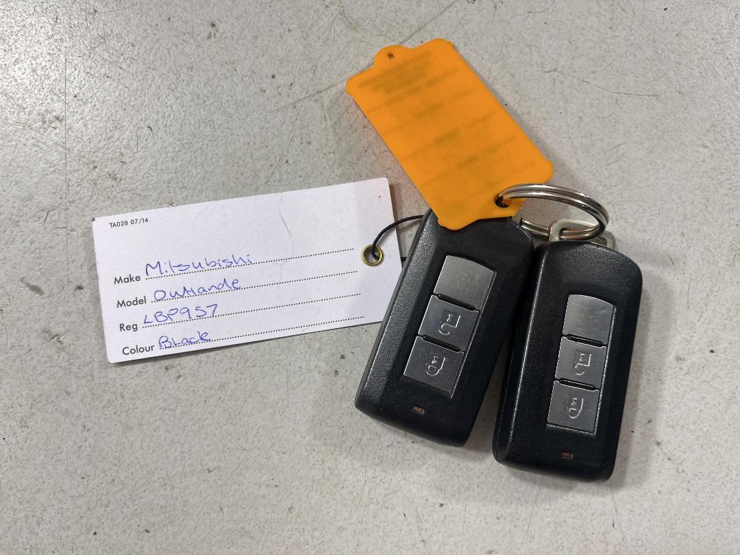 Photo '22' of Mitsubishi Outlander Photo '22' of Mitsubishi Outlander