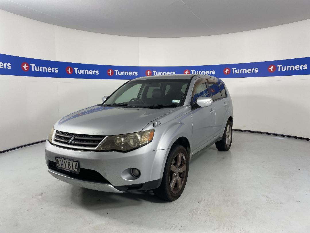 Photo '4' of Mitsubishi Outlander