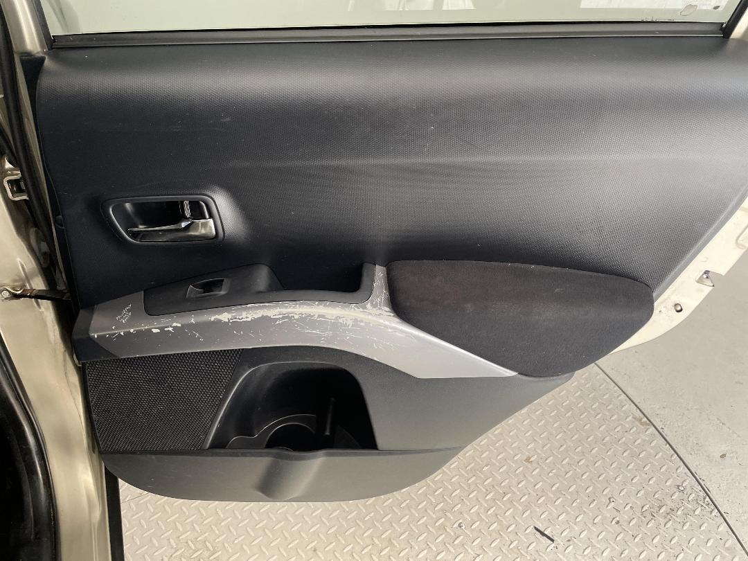 Photo '19' of Mitsubishi Outlander