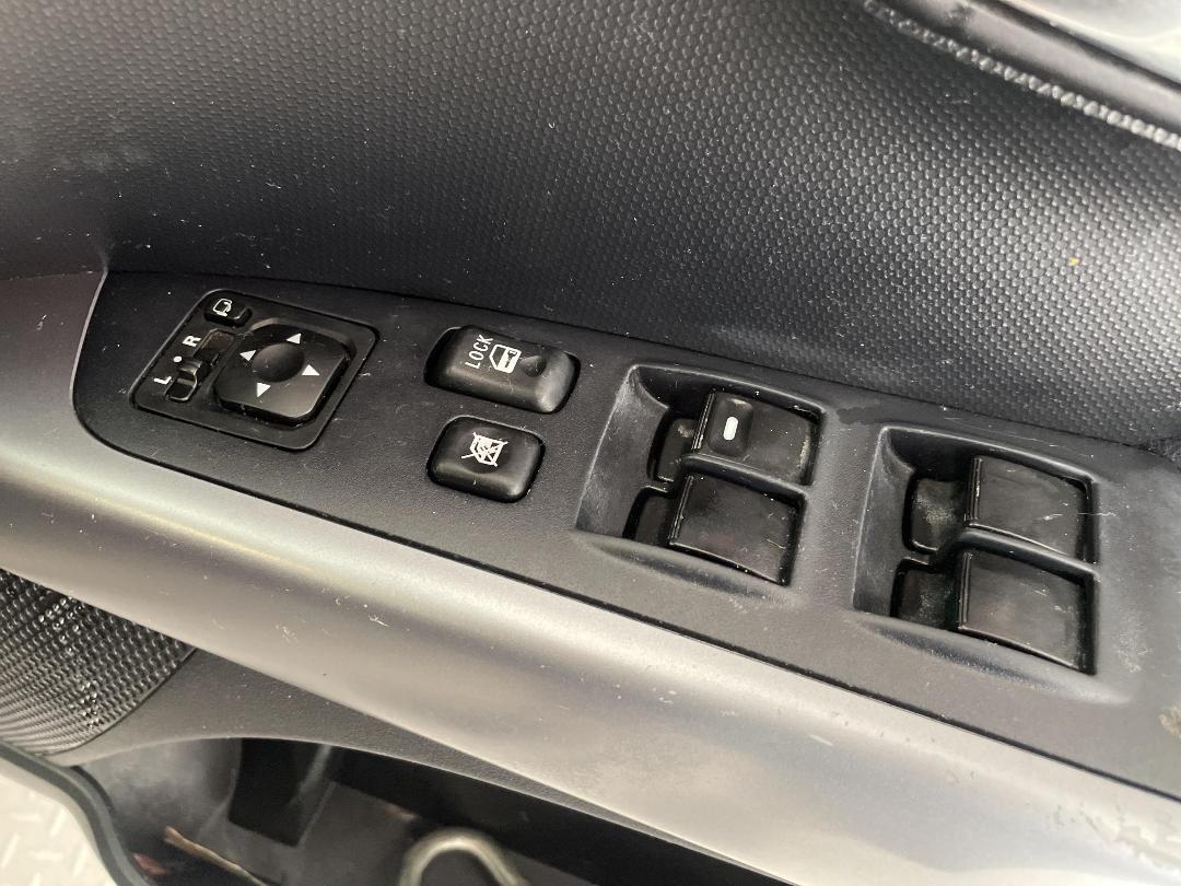 Photo '24' of Mitsubishi Outlander