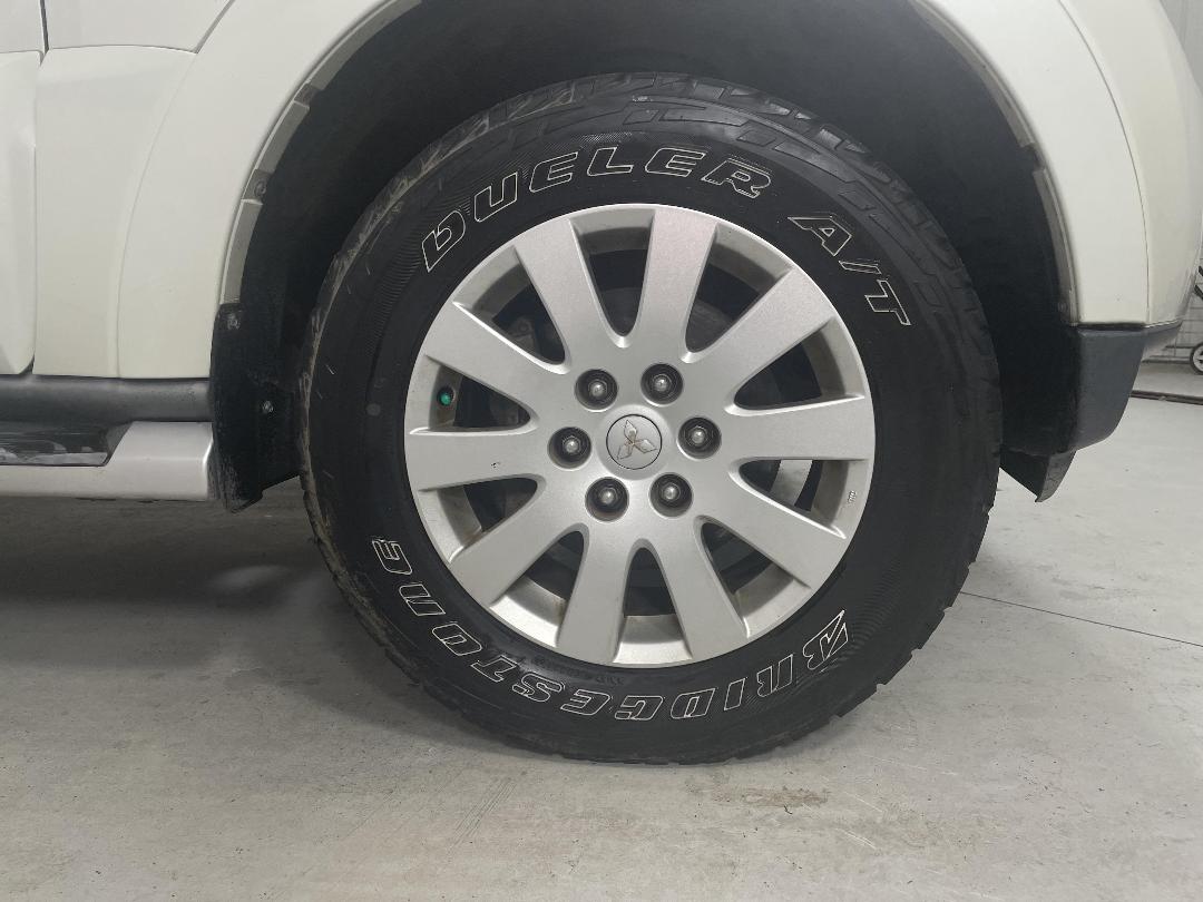 Photo '9' of Mitsubishi Pajero