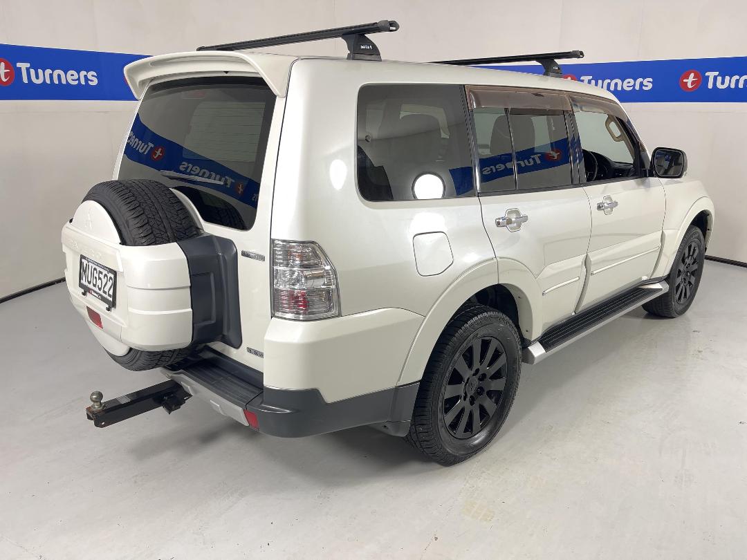 Photo '7' of Mitsubishi Pajero