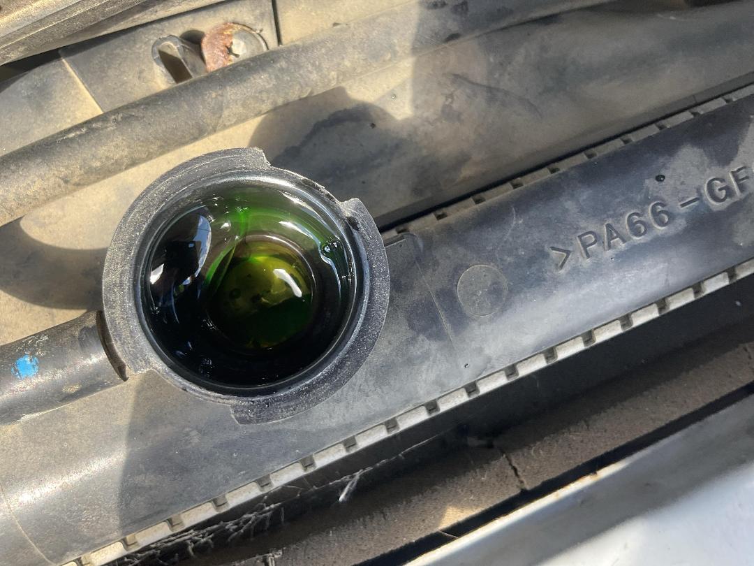 Photo '8' of Mitsubishi Pajero Exceed