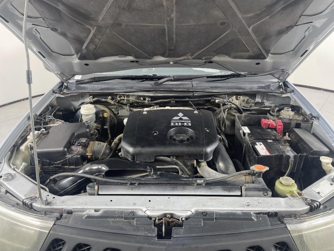 Photo '13' of Mitsubishi Triton Photo '13' of Mitsubishi Triton