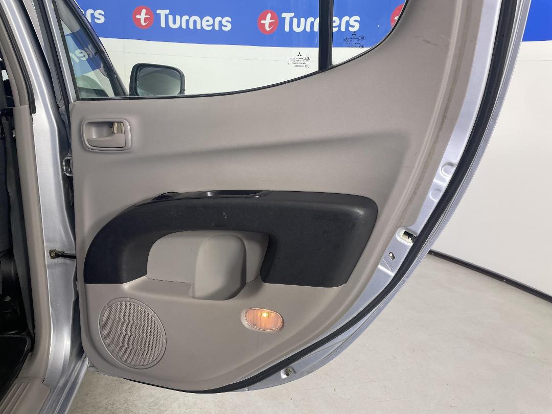 Photo '19' of Mitsubishi Triton Photo '19' of Mitsubishi Triton