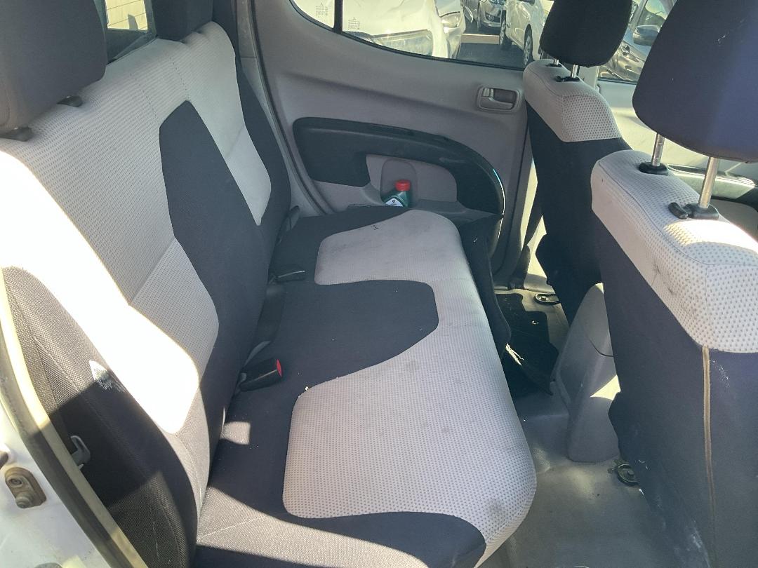 Photo '11' of Mitsubishi Triton Dcab GLX