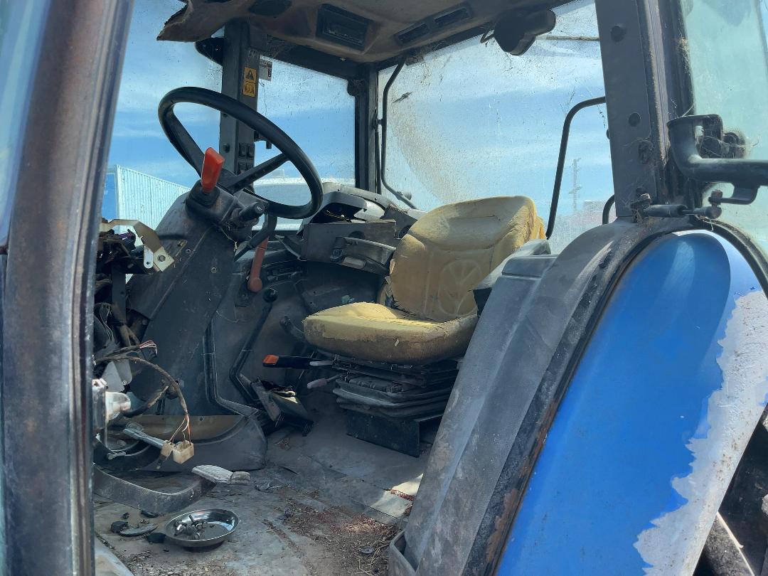 Photo '15' of NEW HOLLAND TL90A Tractor