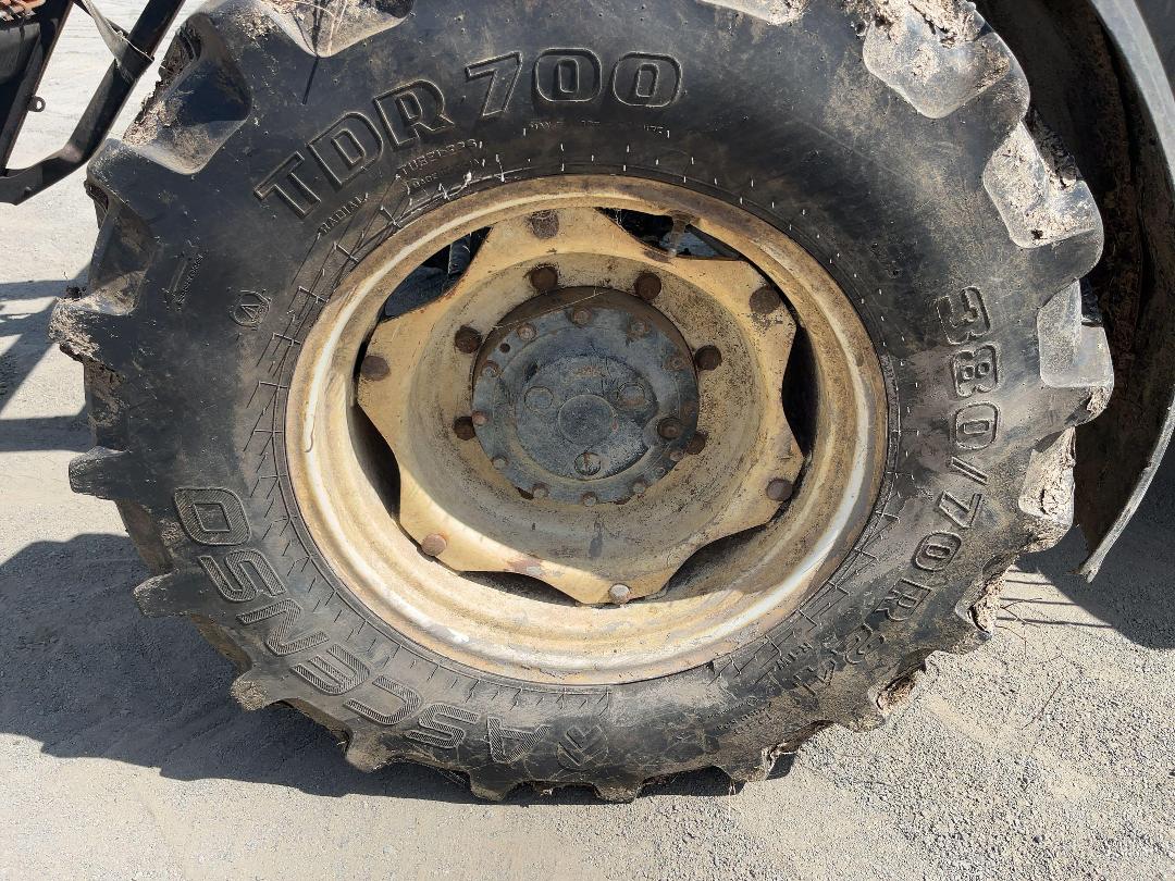 Photo '20' of NEW HOLLAND TL90A Tractor