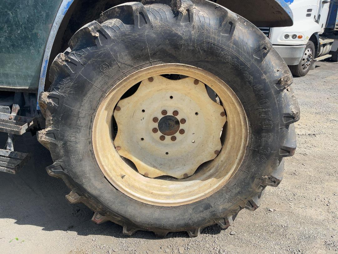 Photo '21' of NEW HOLLAND TL90A Tractor