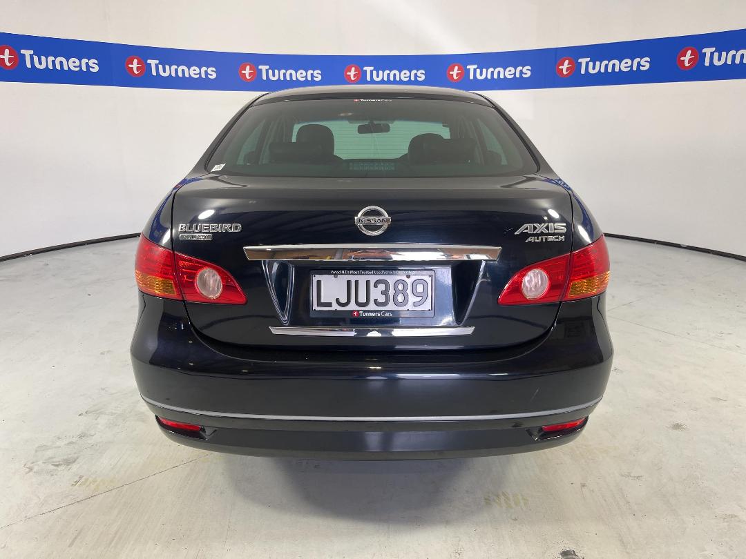 Photo '6' of Nissan Bluebird