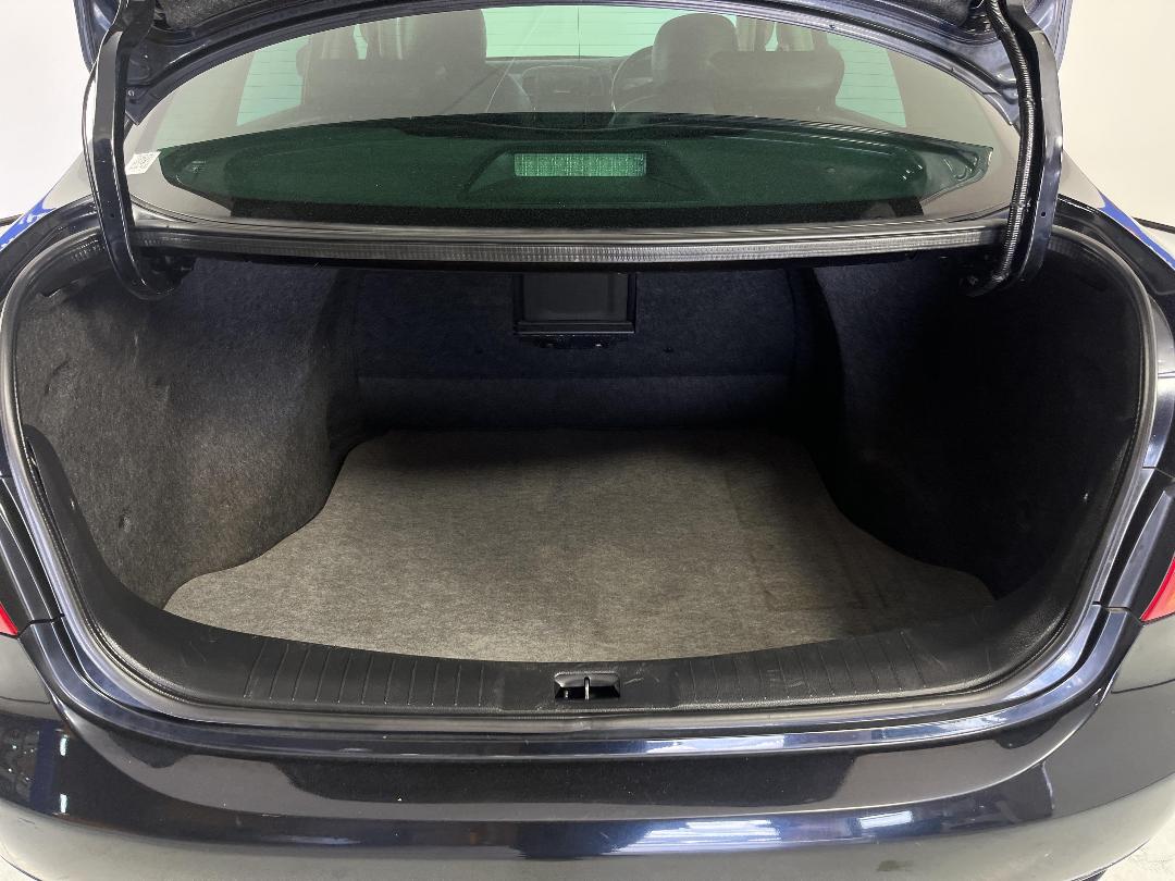 Photo '14' of Nissan Bluebird