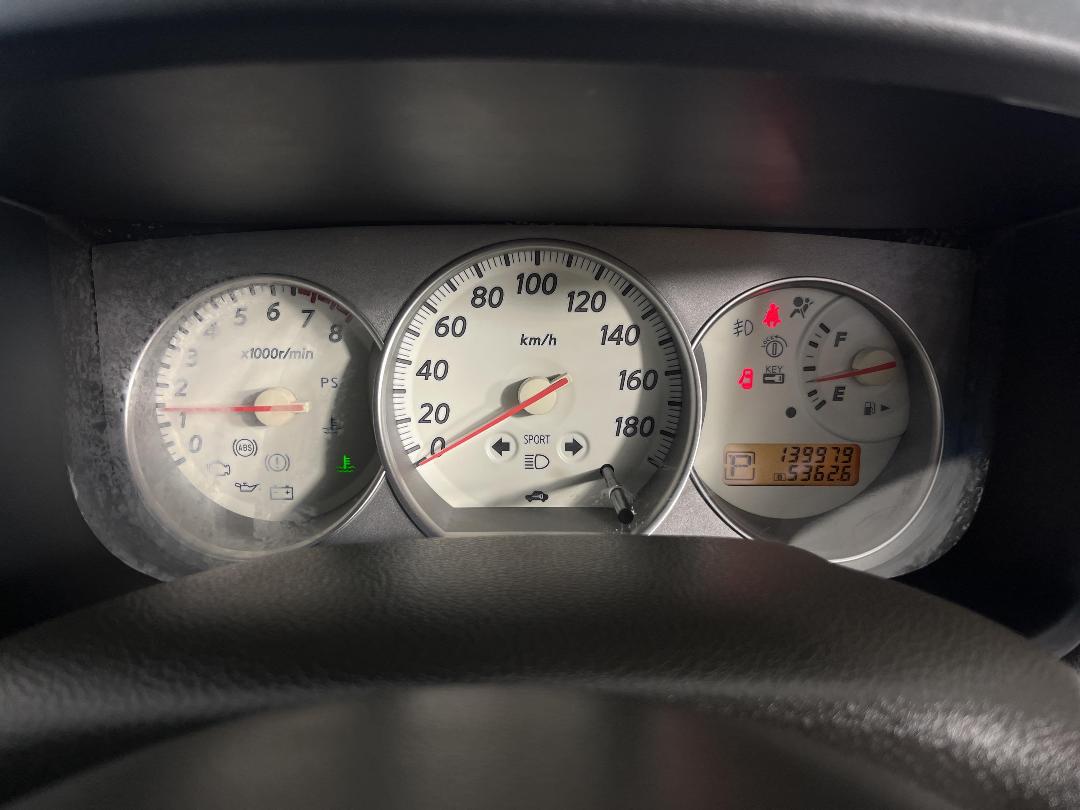 Photo '21' of Nissan Bluebird