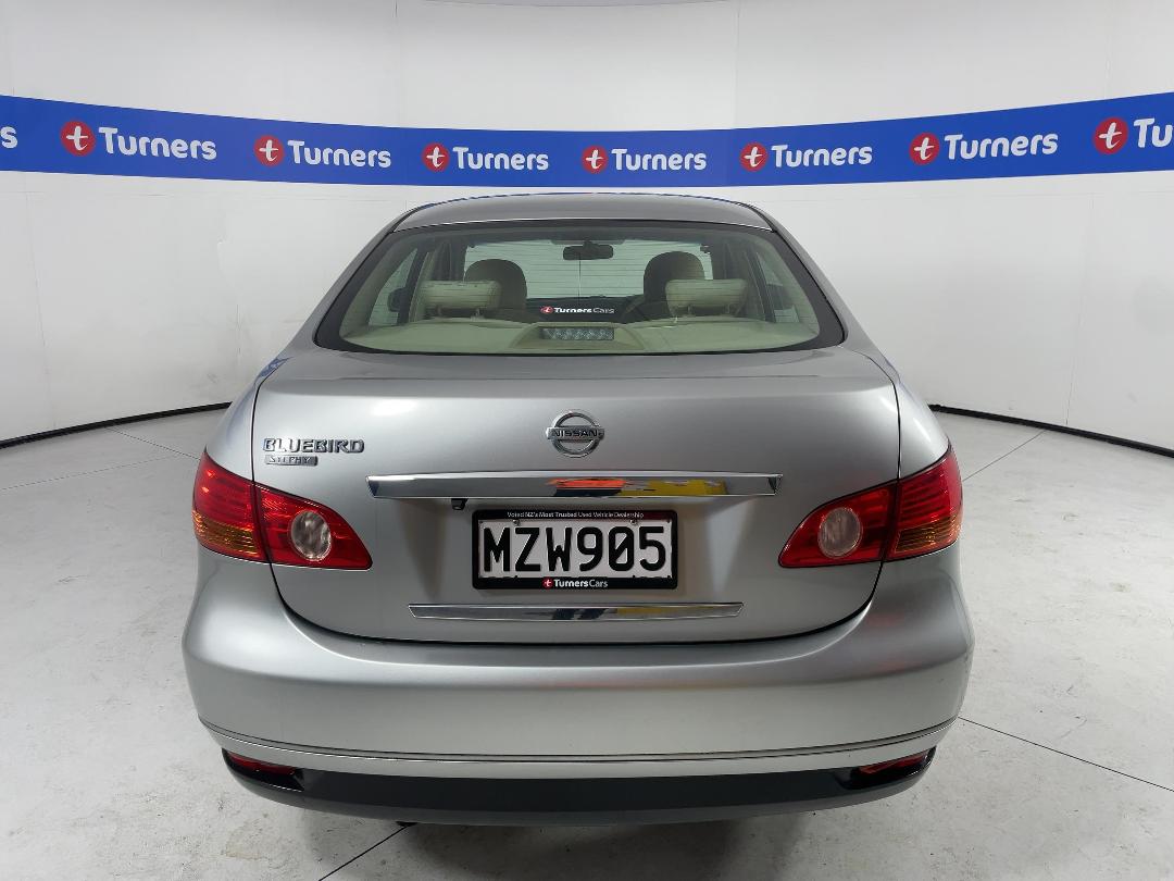 Photo '6' of Nissan Bluebird