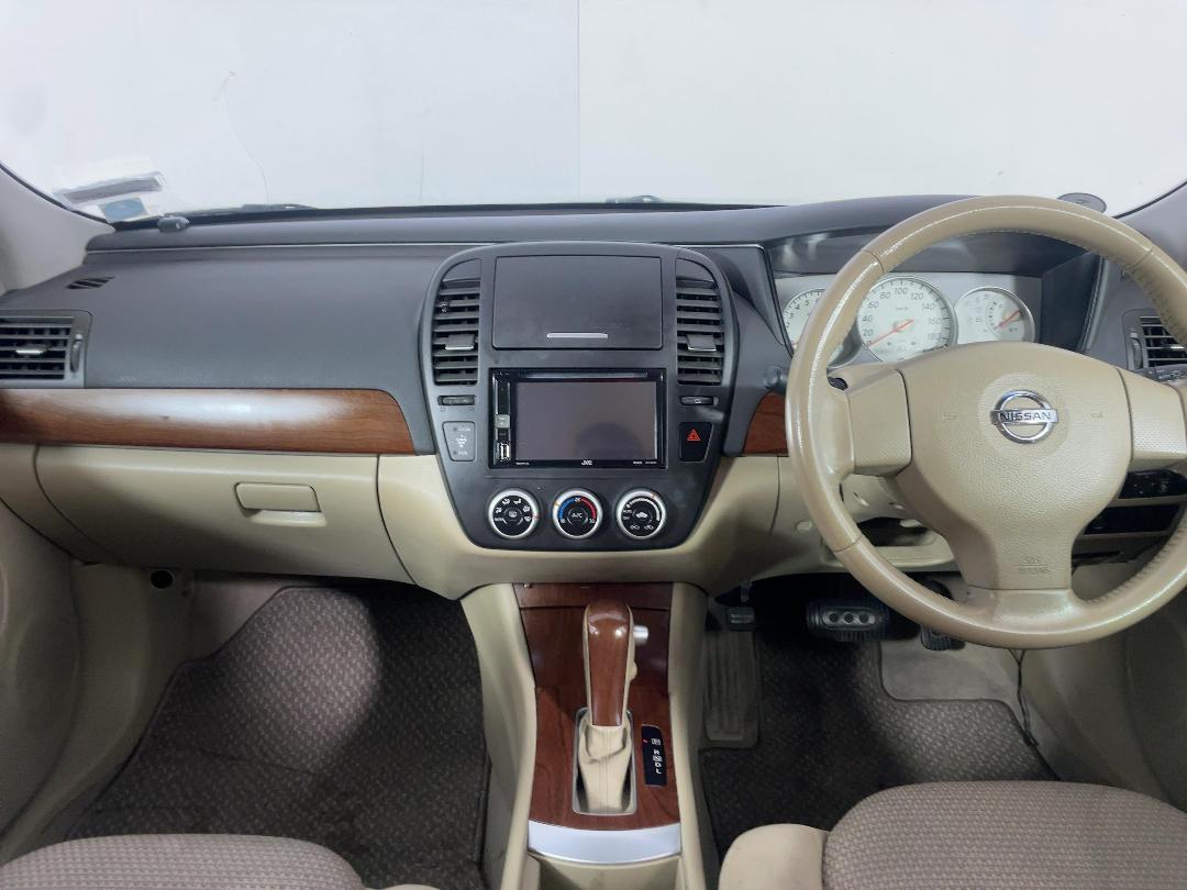 Photo '17' of Nissan Bluebird