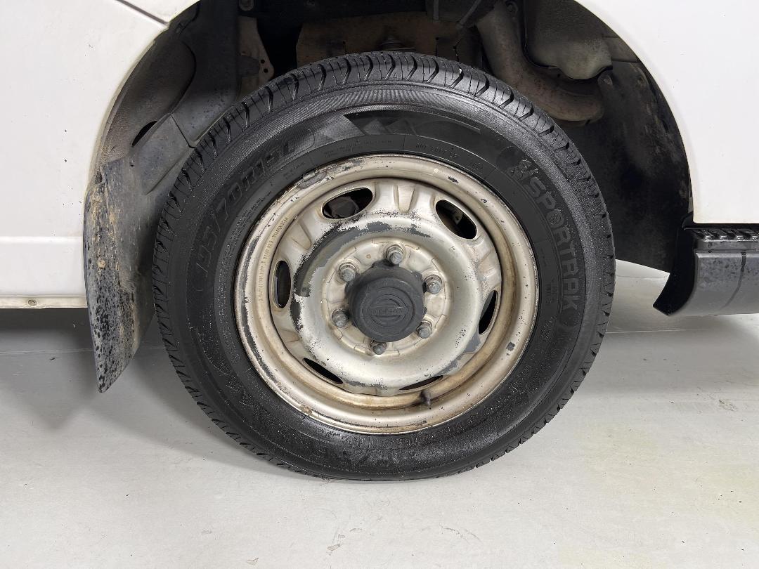 Photo '9' of Nissan Caravan