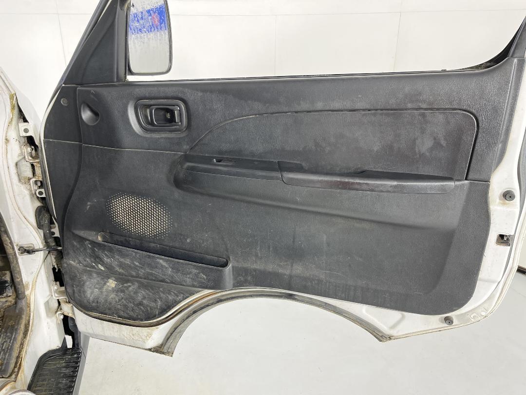 Photo '15' of Nissan Caravan