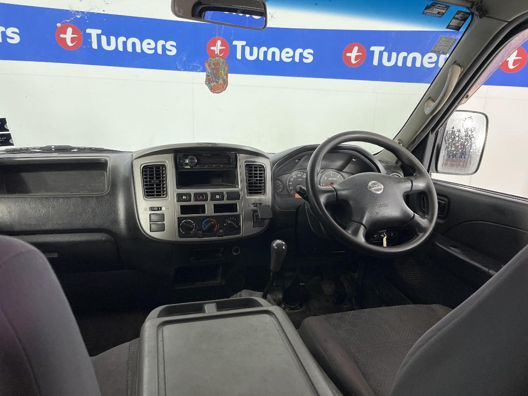 Photo '17' of Nissan Caravan