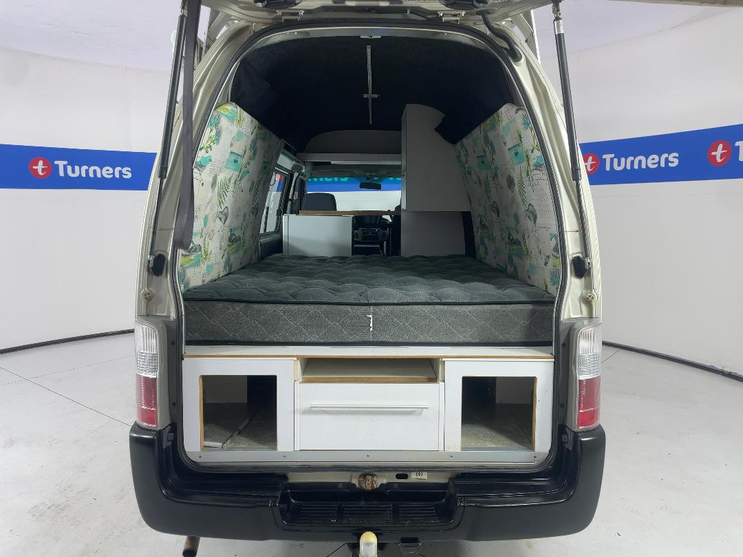 Photo '14' of Nissan Caravan