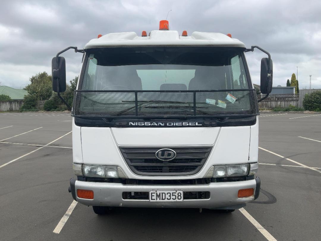 Photo '11' of Nissan Diesel MK240 Tipper
