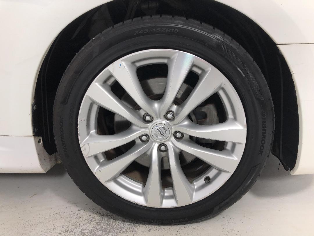 Photo '9' of Nissan Fuga