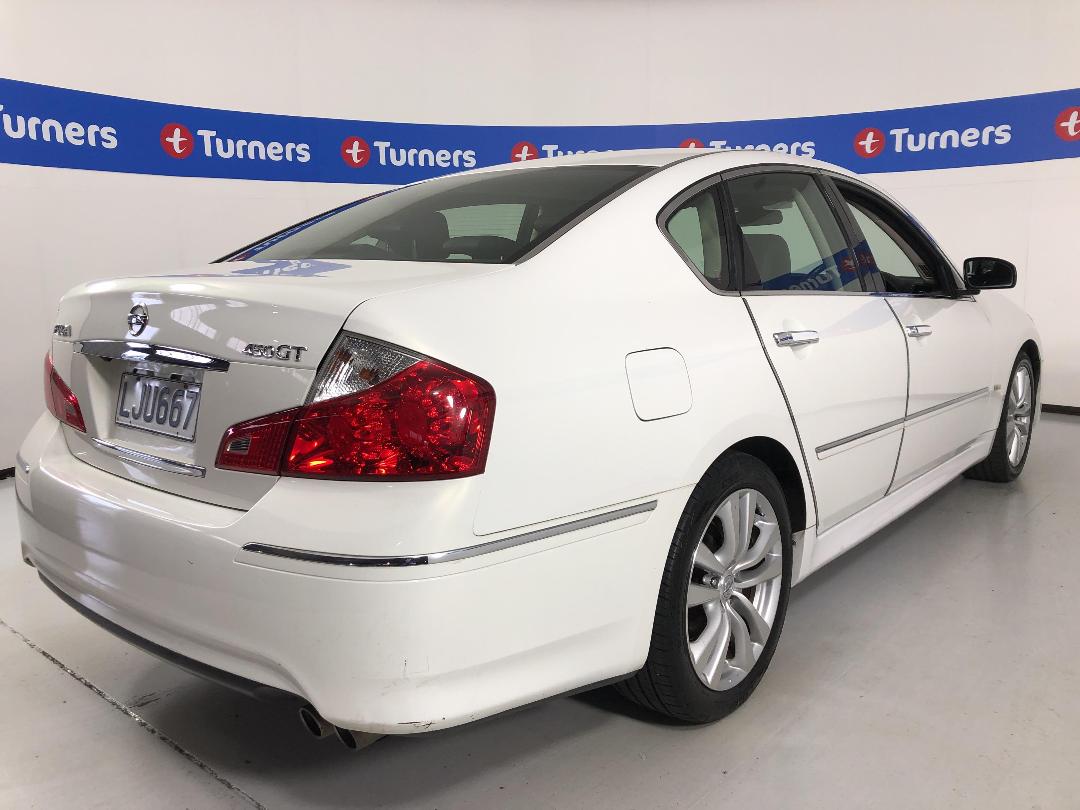 Photo '7' of Nissan Fuga