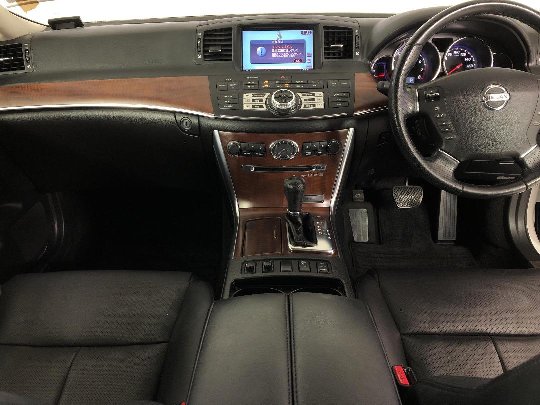 Photo '17' of Nissan Fuga