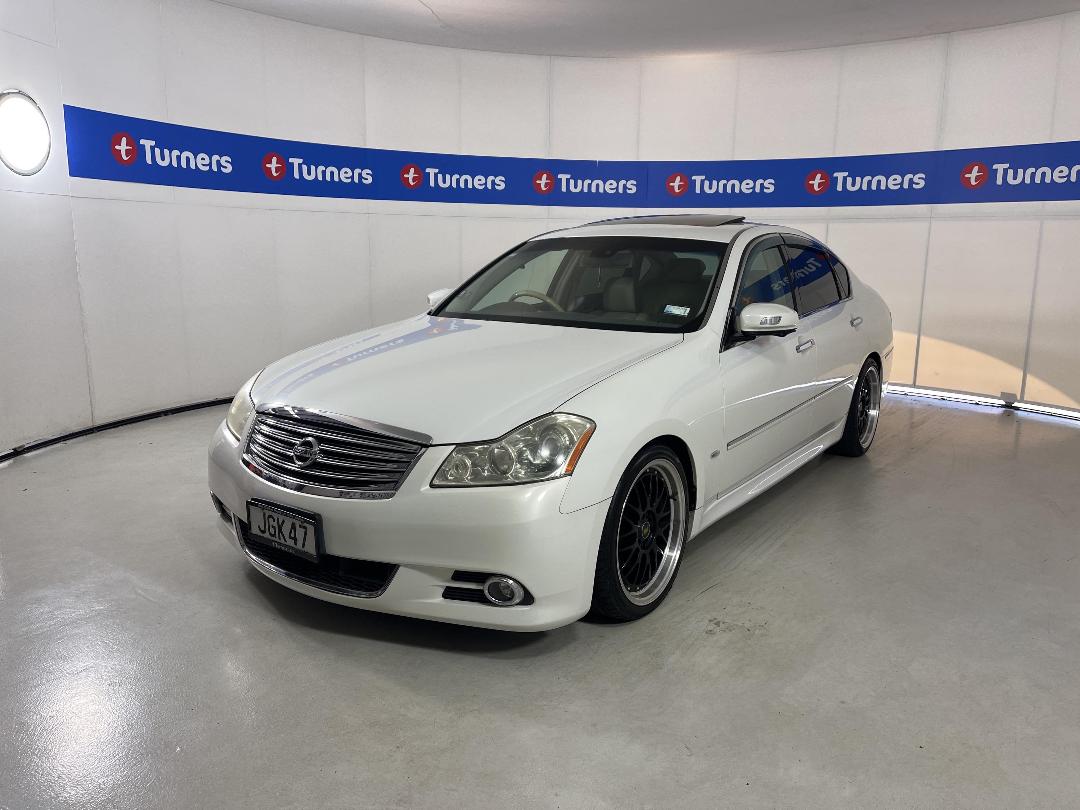 Photo '4' of Nissan Fuga