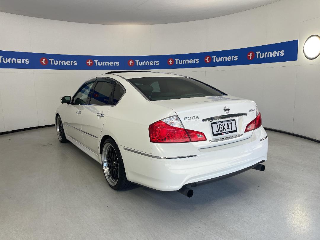 Photo '5' of Nissan Fuga