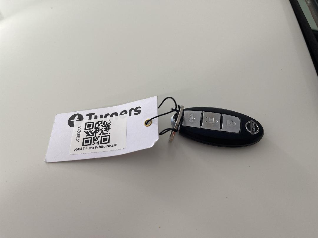 Photo '22' of Nissan Fuga