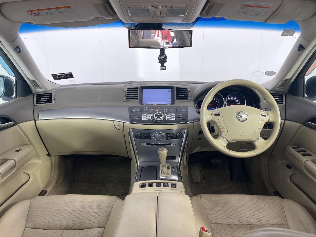 Photo '17' of Nissan Fuga