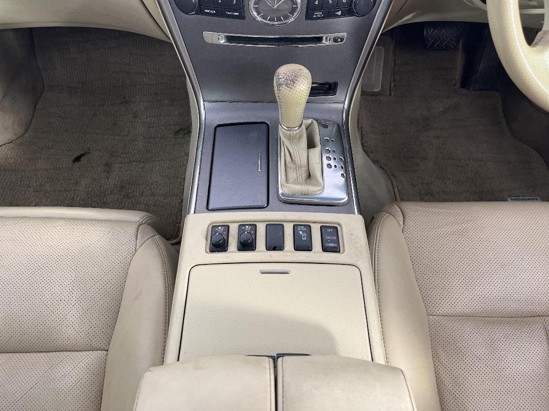 Photo '18' of Nissan Fuga