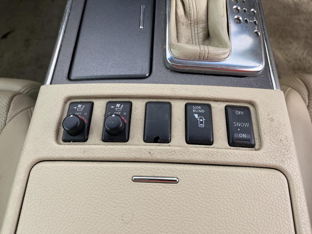 Photo '31' of Nissan Fuga