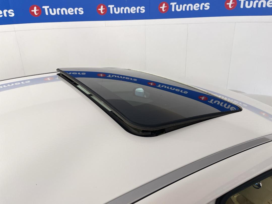 Photo '34' of Nissan Fuga