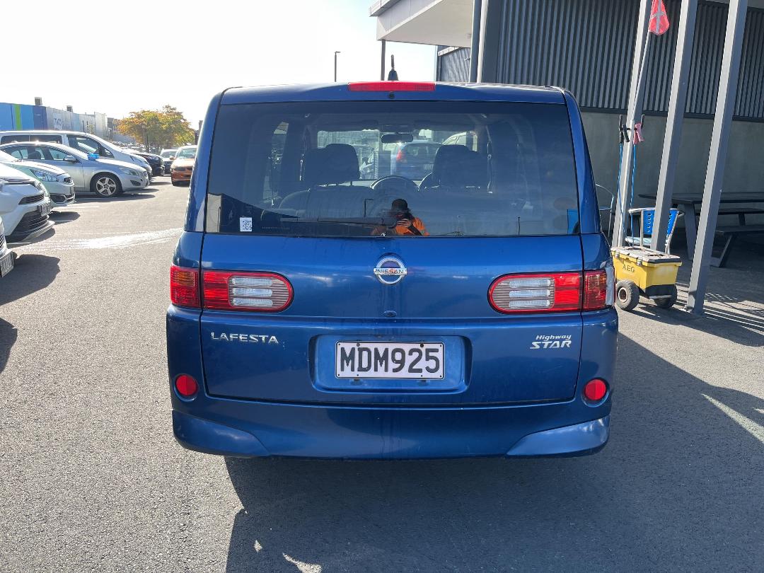 Photo '5' of Nissan Lafesta Photo '5' of Nissan Lafesta