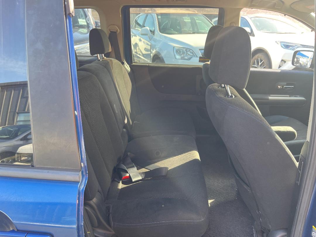 Photo '10' of Nissan Lafesta Photo '10' of Nissan Lafesta