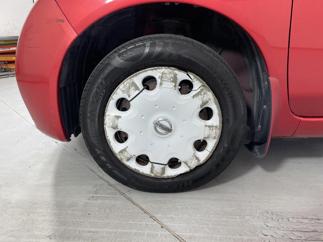 Photo '10' of Nissan March