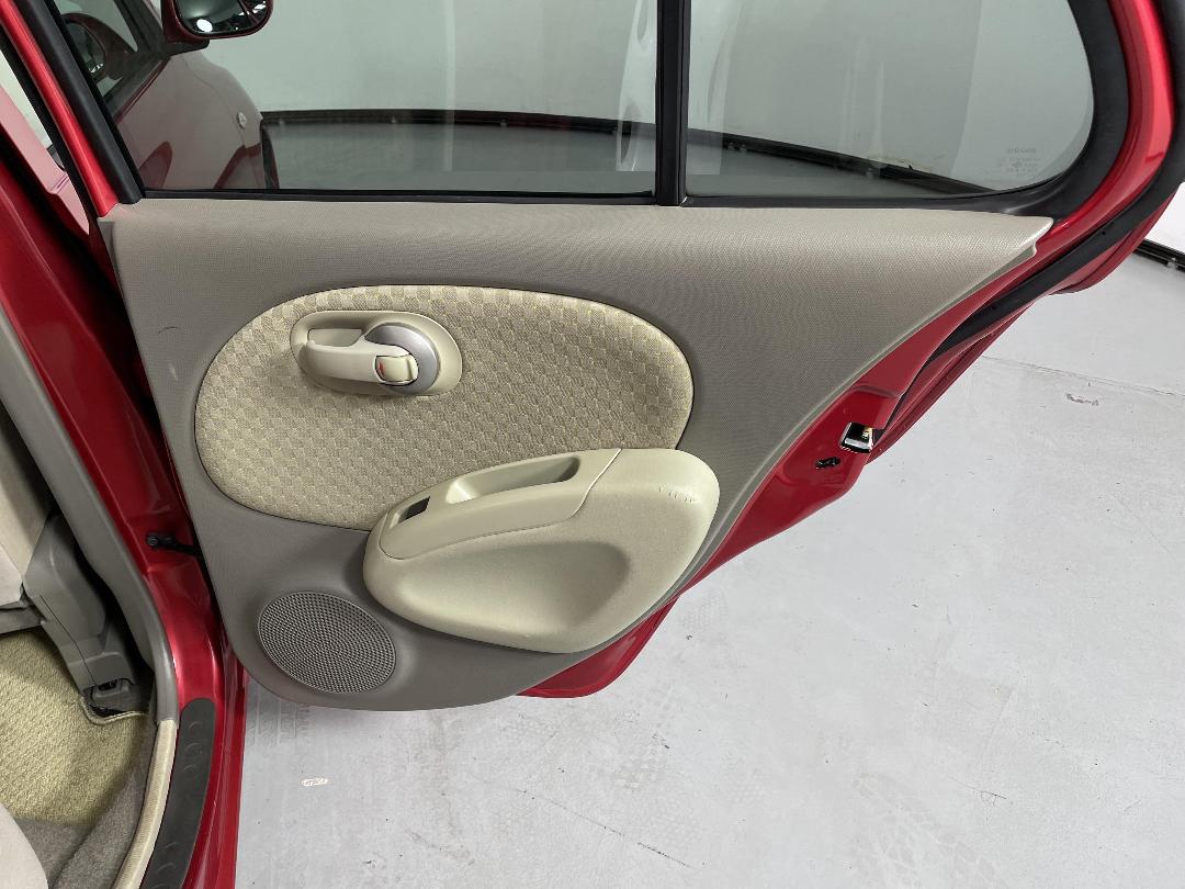 Photo '19' of Nissan March