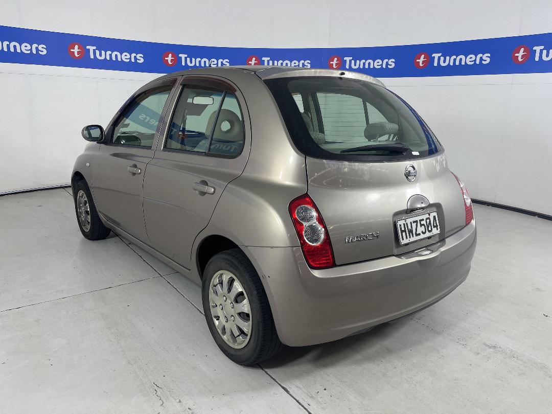 Photo '4' of Nissan March