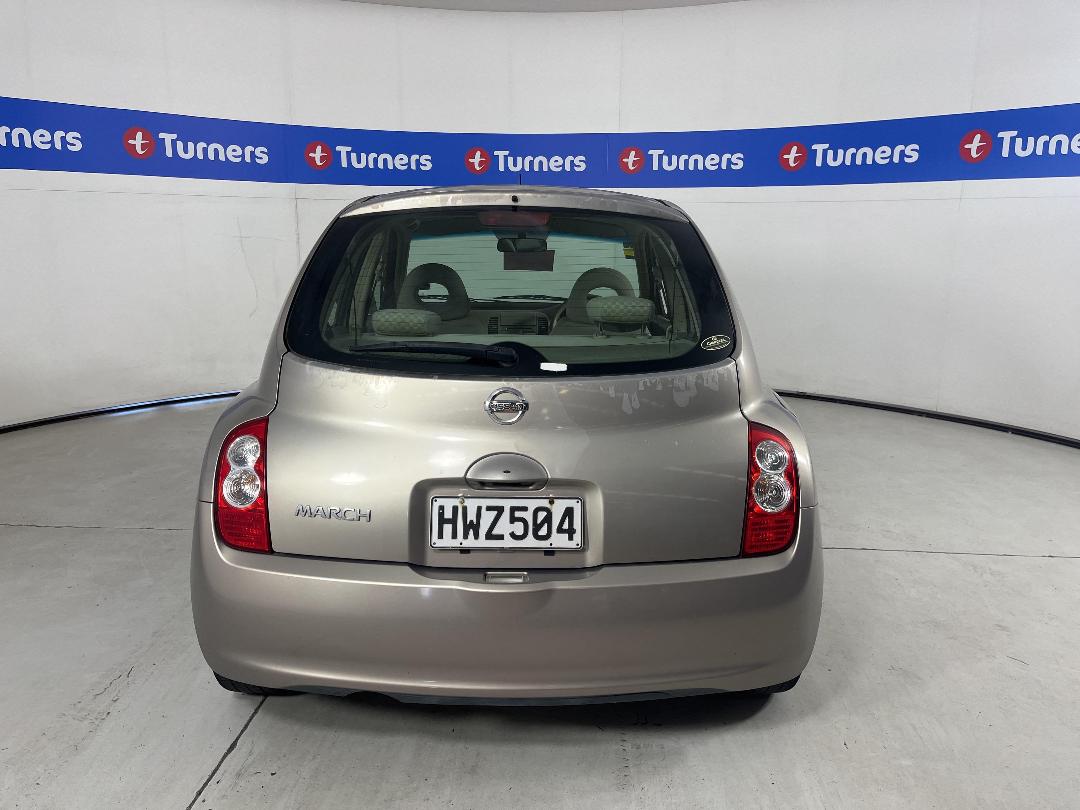 Photo '5' of Nissan March