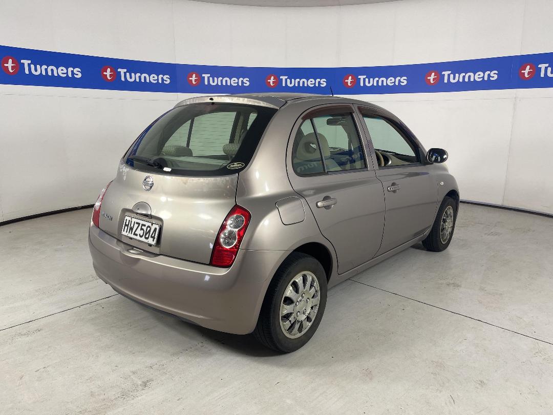 Photo '6' of Nissan March