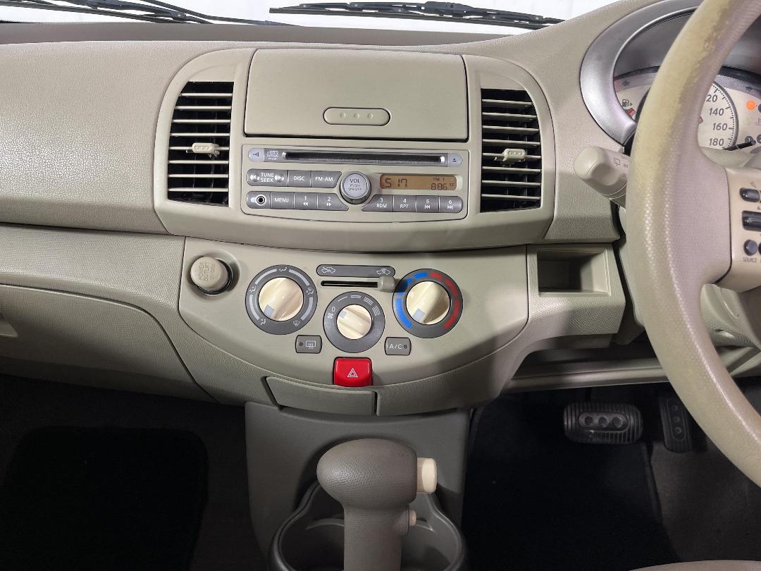 Photo '20' of Nissan March