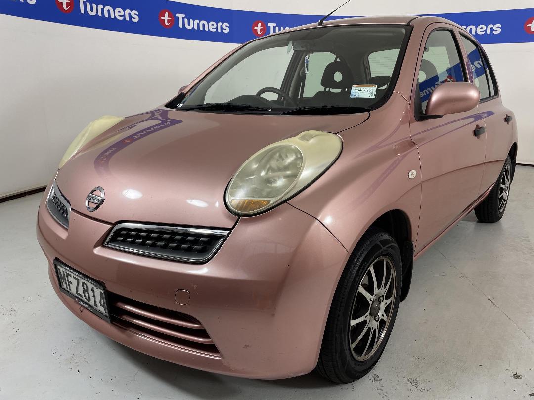 Photo '4' of Nissan March