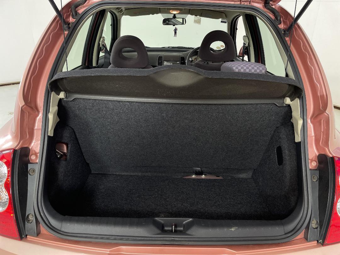 Photo '14' of Nissan March