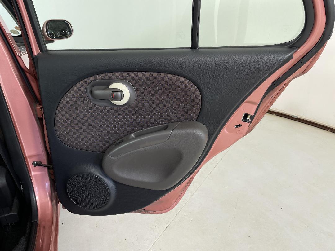 Photo '19' of Nissan March