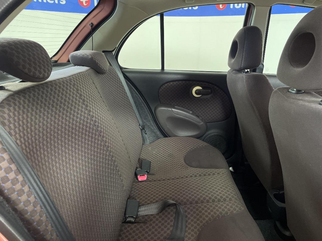 Photo '20' of Nissan March