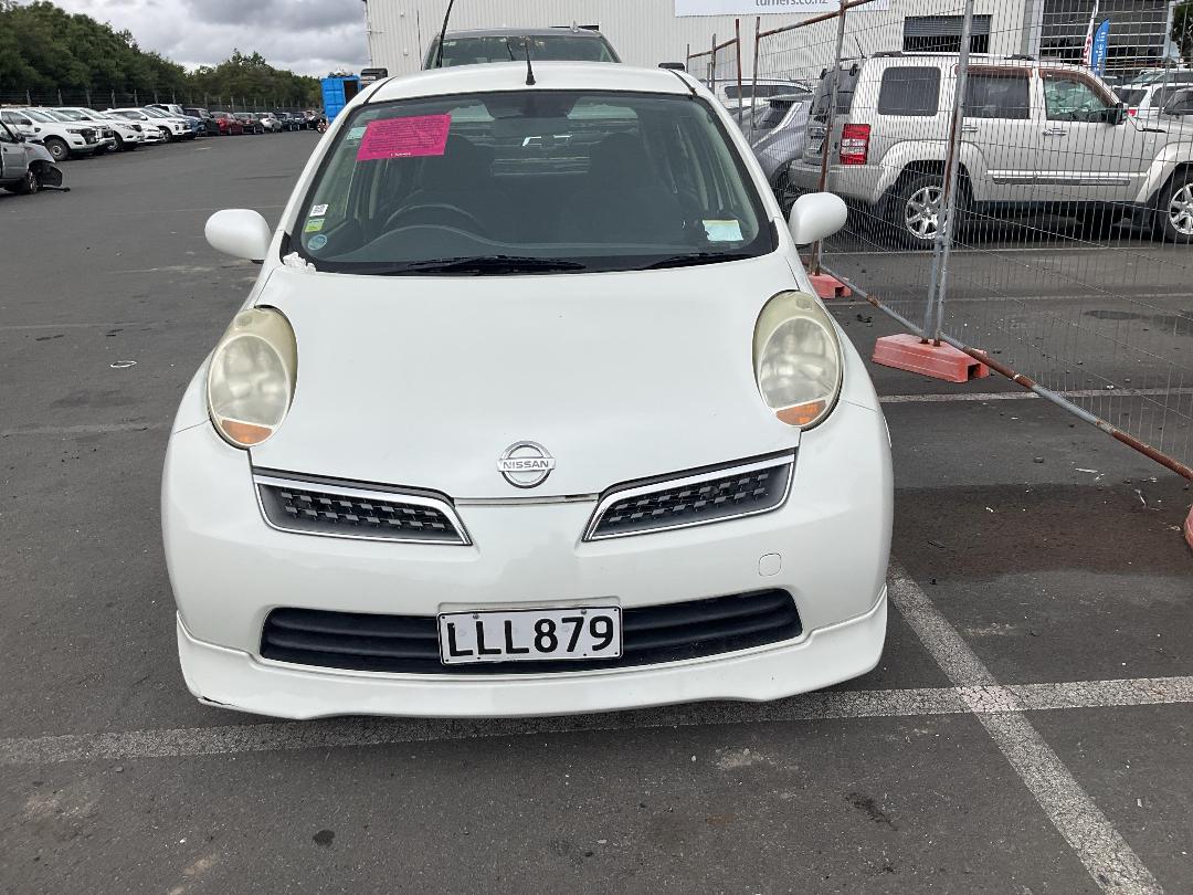 Photo '2' of Nissan March Photo '2' of Nissan March