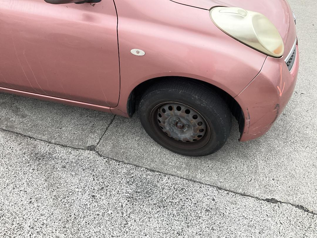 Photo '2' of Nissan March