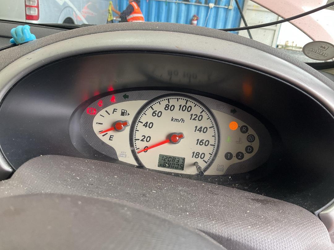 Photo '22' of Nissan March