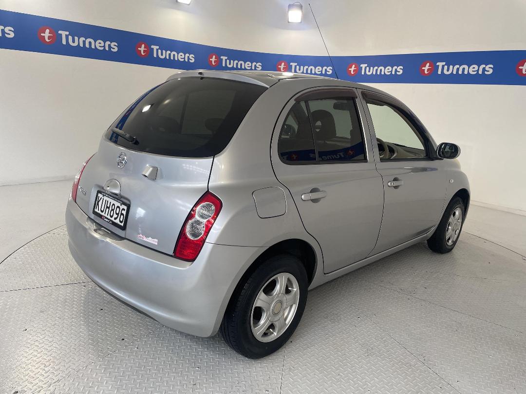 Photo '7' of Nissan March