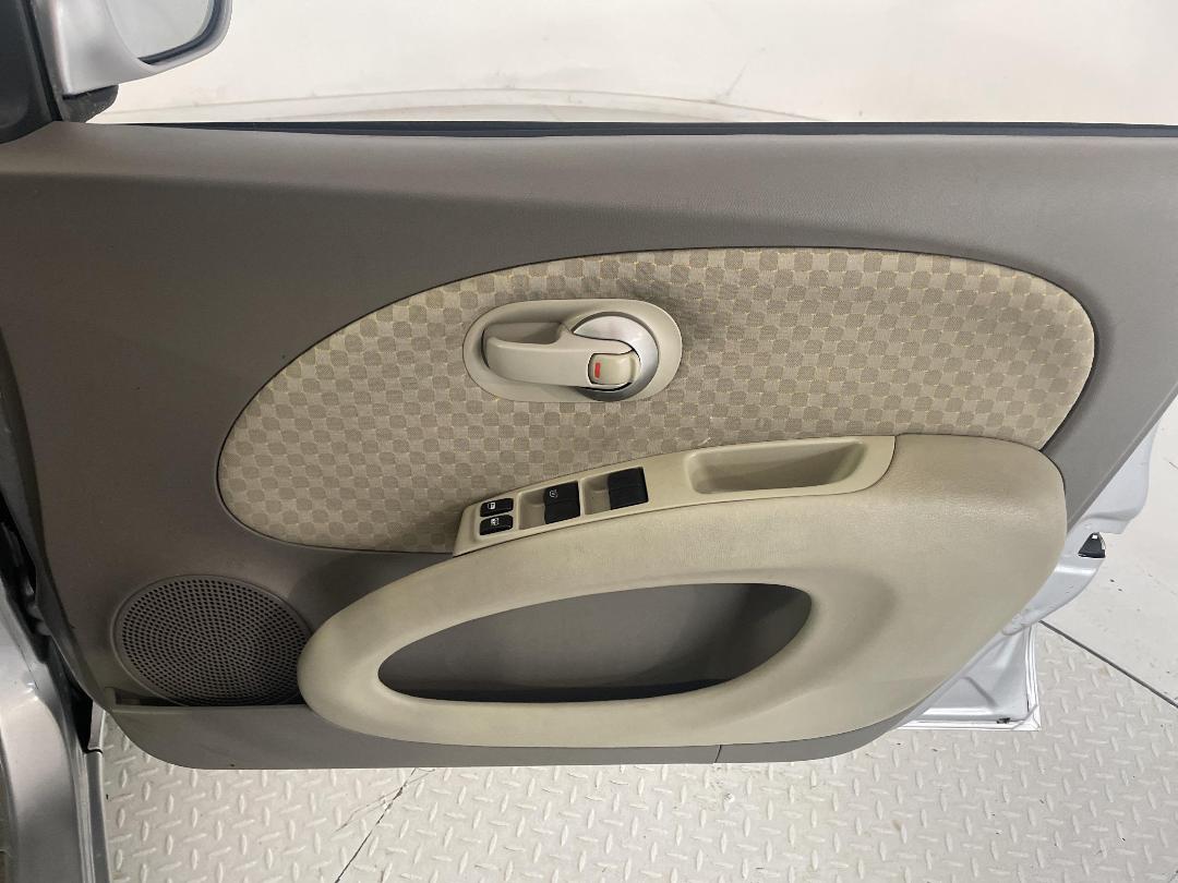 Photo '15' of Nissan March